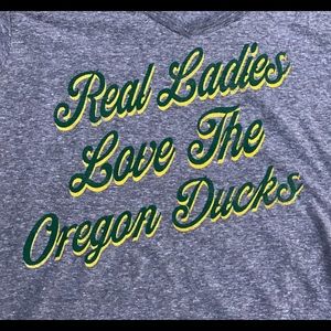 Real Ladies Love The Oregon Ducks Vneck T-Shirt XL